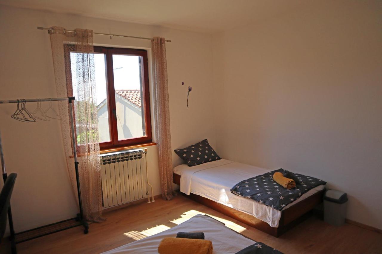 Апартаменти Apartman Slavko Tar-Vabriga Екстер'єр фото